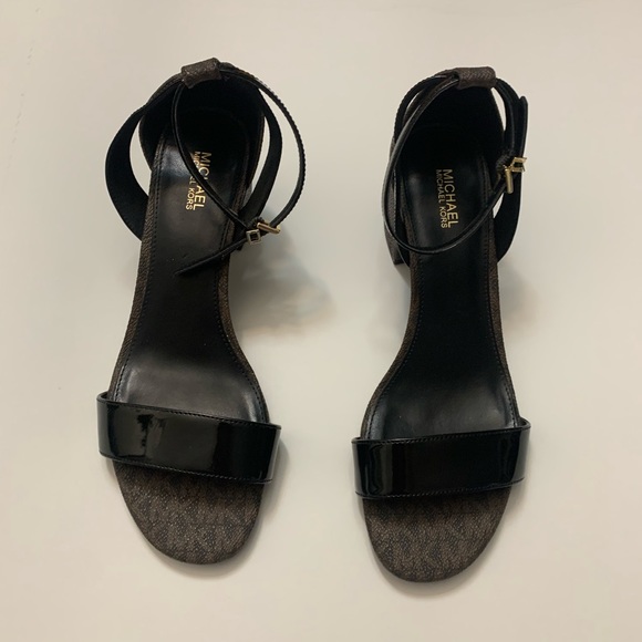 Michael Kors 🤎 - Picture 3 of 5